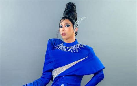 El concierto sorpresa de Pangina Heals: Una noche mágica de drag y ritmo en Bangkok