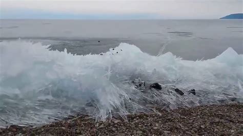  El Festival de Música del Lago Baikal: Un Espectáculo Musical Gigantesco Dirigido por la Diva Rusa, Björk