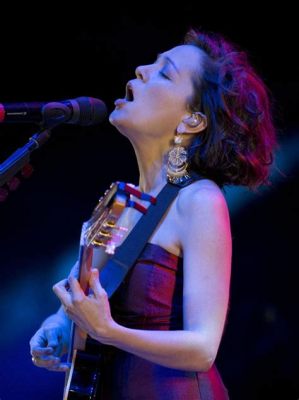 ¡El Noche Mexicana con Natalia Lafourcade: Un Festival Inolvidable de Música y Cultura!